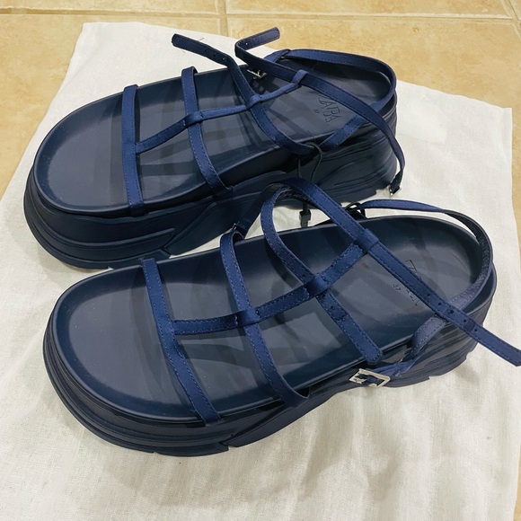 Chunky Strappy Flatform Sandals from Zara - Picture 3 of 3